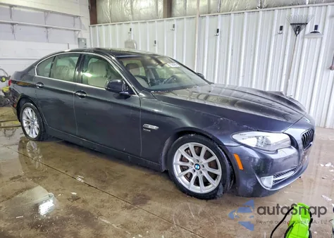 2011 BMW 550 Xi из США, поврежденный, VIN WBAFU9C57BC786470